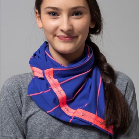 Ivivva Lululemon Village Chill Infinity Scarf Blue Pink Striped OS - Picture 1 of 8